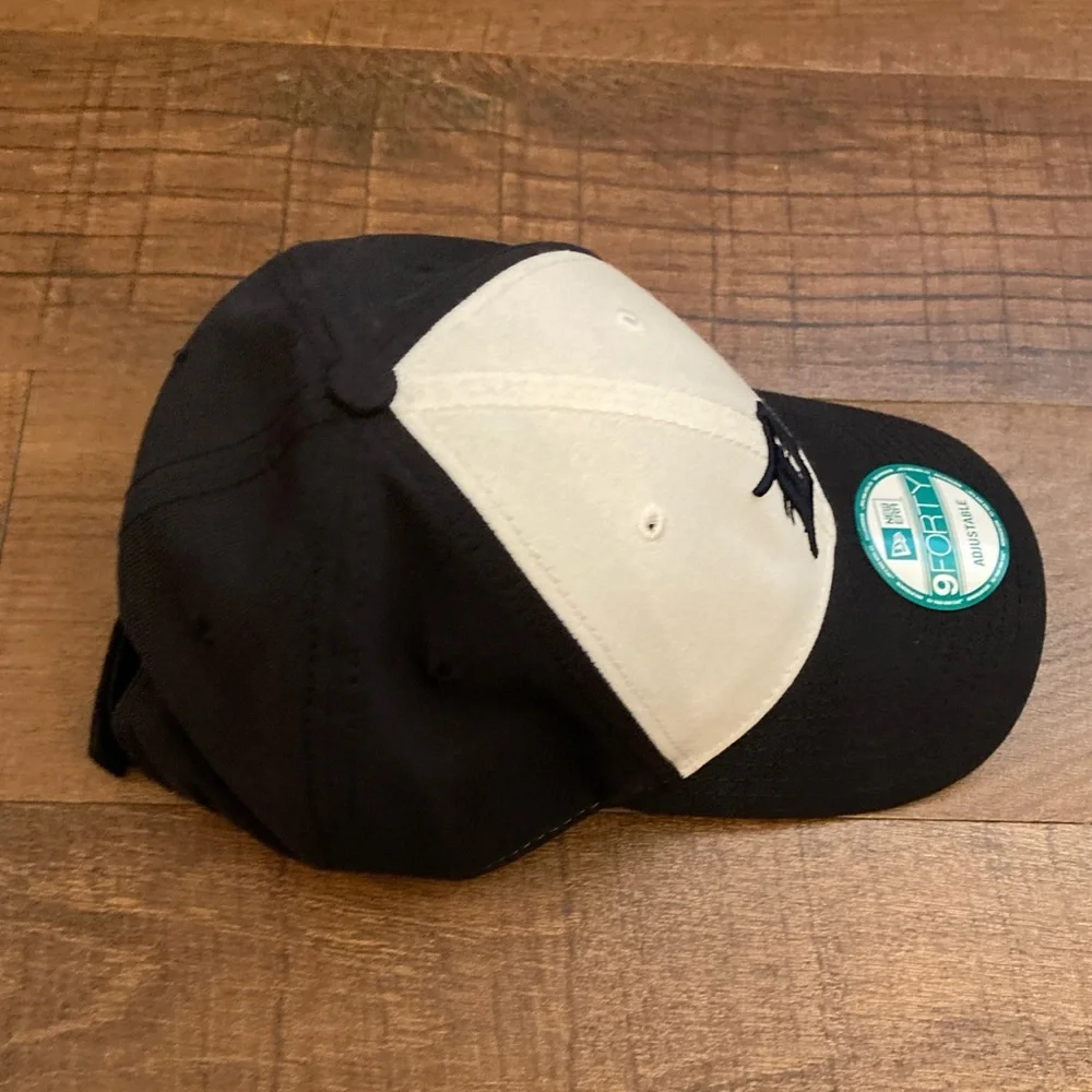 New Era Two-Tone MLB Detroit Tigers Baseball Hat 9FORTY Cap Strapback NWT